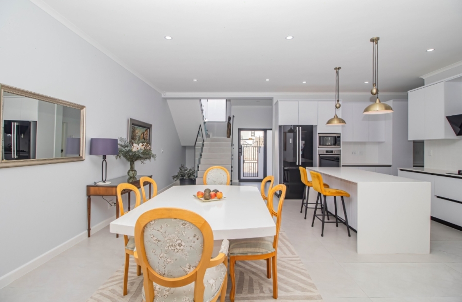 4 Bedroom Property for Sale in Sandown Western Cape